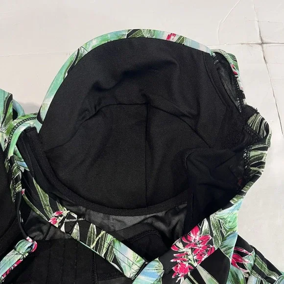 Torrid Tropical Print Tank Top - Black and Green - Picture 5 of 7